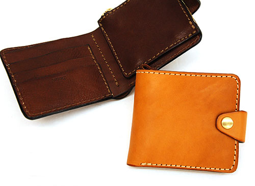 HERZ（ヘルツ） 脱着できるコインケース付き二つ折り財布「Titi wallet（チチウォレット）」